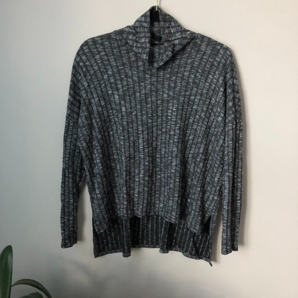 Gray Ribbed Turtleneck Sweater | American Eagle